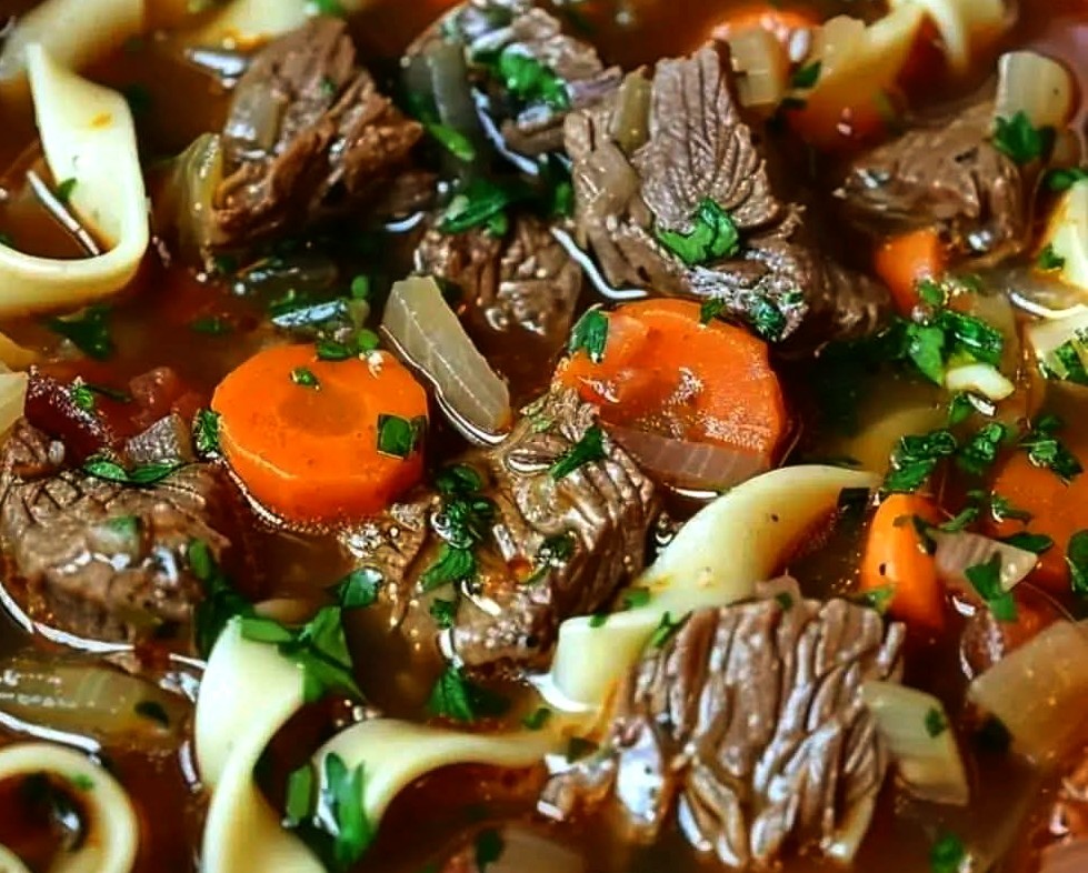 Hearty Beef Noodle Soup: Tender Meat, Chewy Noodles & Rich Broth
